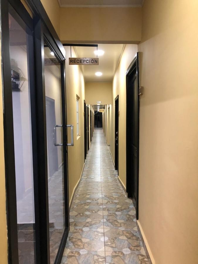 Hotel El Huesped Сантьяго Экстерьер фото