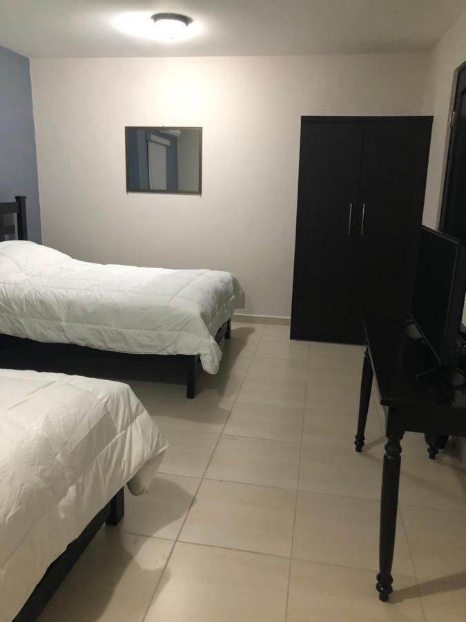 Hotel El Huesped Сантьяго Экстерьер фото