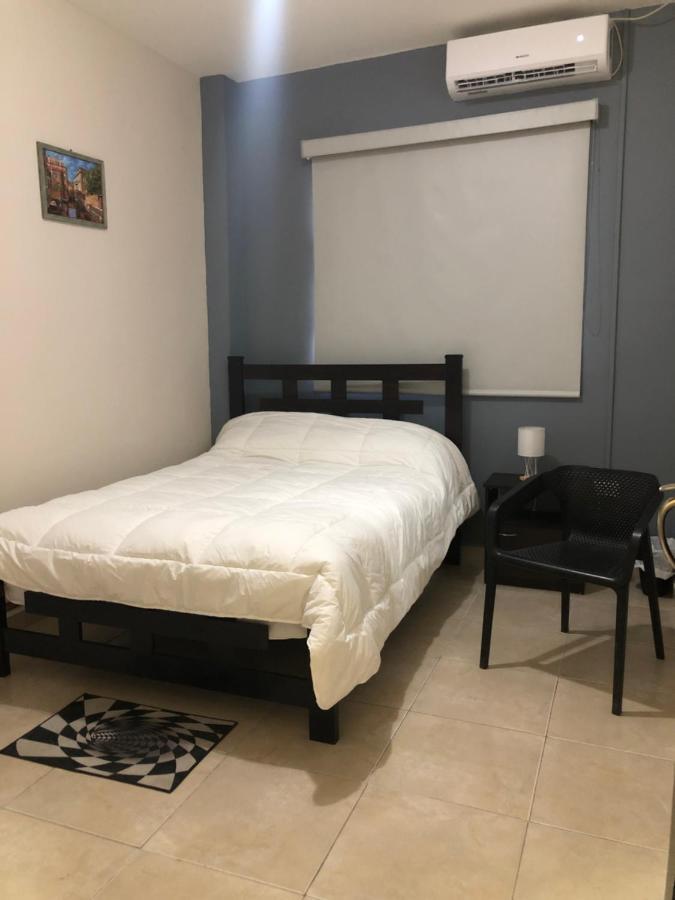 Hotel El Huesped Сантьяго Экстерьер фото