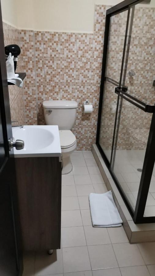Hotel El Huesped Сантьяго Экстерьер фото